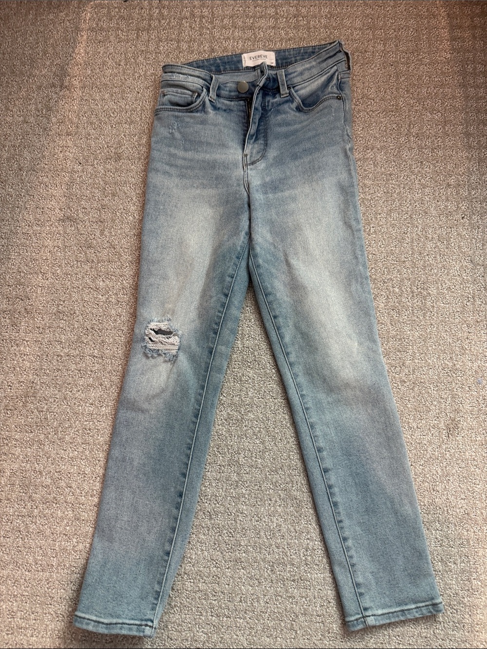Evereve Light Wash Ripped Skinny Jeans
